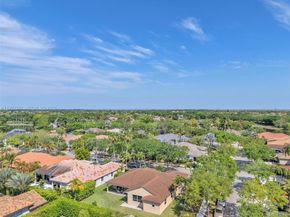 290 Landings Blvd, Weston FL 33327