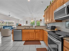 290 Landings Blvd, Weston FL 33327