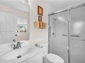 290 Landings Blvd, Weston FL 33327