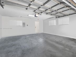 290 Landings Blvd, Weston FL 33327