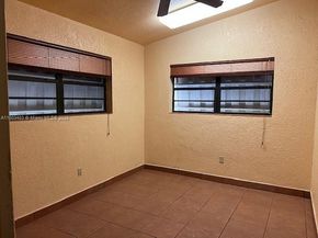 620 NW 182nd Ter, Miami Gardens FL 33169