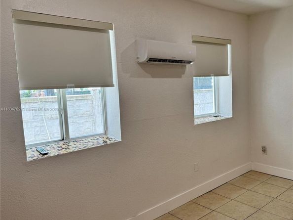 1021 NW 3rd St 106, Miami FL 33128