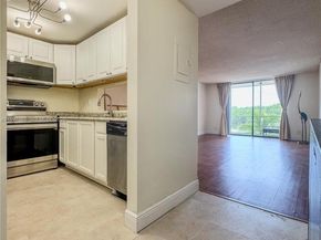 2935 NE 163rd St 4T, North Miami Beach FL 33160