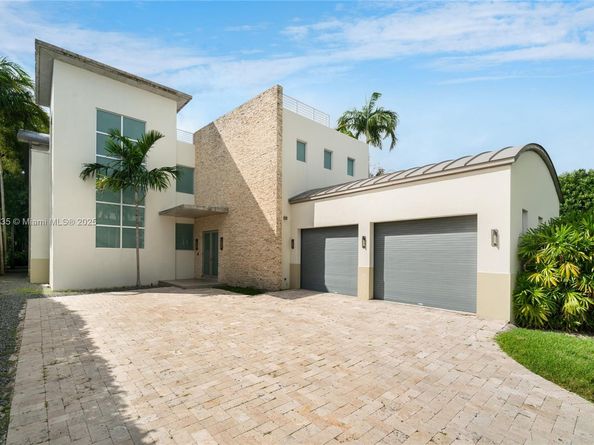 980 W 48th St, Miami Beach FL 33140