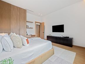 270 NE 46th St, Miami FL 33137