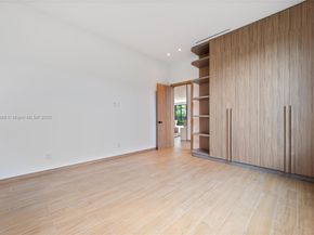 270 NE 46th St, Miami FL 33137