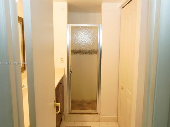 4215 N University Dr 301, Sunrise FL 33351