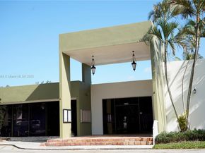 4215 N University Dr 301, Sunrise FL 33351
