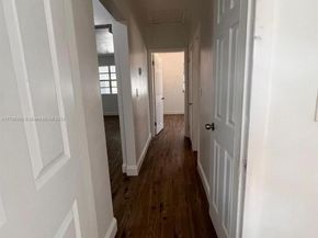 890 NW 55th St, Miami FL 33127