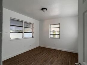 890 NW 55th St, Miami FL 33127