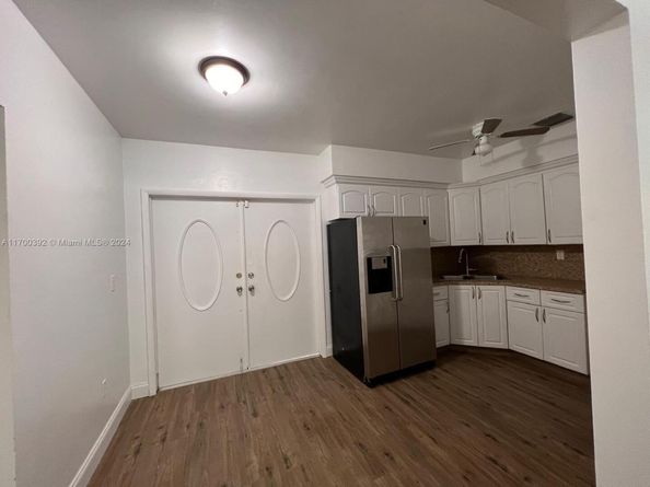 890 NW 55th St, Miami FL 33127