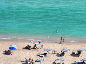 Undisclosed Address #A11982670, Hollywood FL 33019