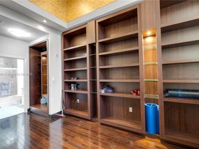2775 NE 187th St 120, Aventura FL 33180