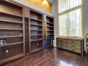 2775 NE 187th St 120, Aventura FL 33180