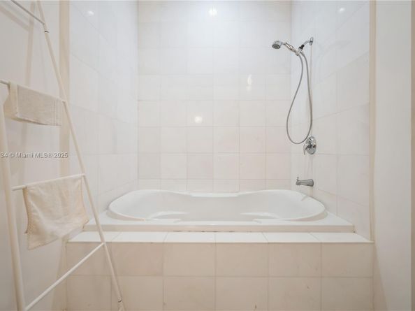 2001 Meridian Ave 512, Miami Beach FL 33139