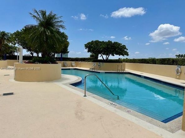 2475 Brickell Ave 2203, Miami FL 33129