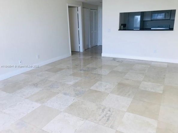 2475 Brickell Ave 2203, Miami FL 33129