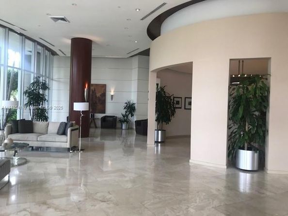 2475 Brickell Ave 2203, Miami FL 33129