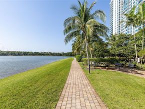 2681 N Flamingo Rd TH4S, Sunrise FL 33323