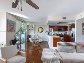 2681 N Flamingo Rd TH4S, Sunrise FL 33323