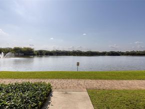 2681 N Flamingo Rd TH4S, Sunrise FL 33323