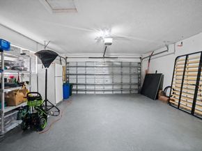 11021 NW 7th St, Plantation FL 33324