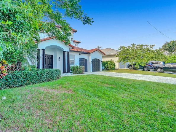 1207 SW 21st St, Fort Lauderdale FL 33315