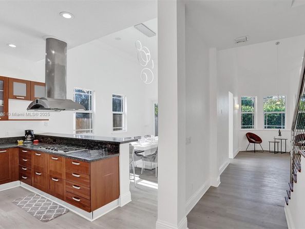 1207 SW 21st St, Fort Lauderdale FL 33315