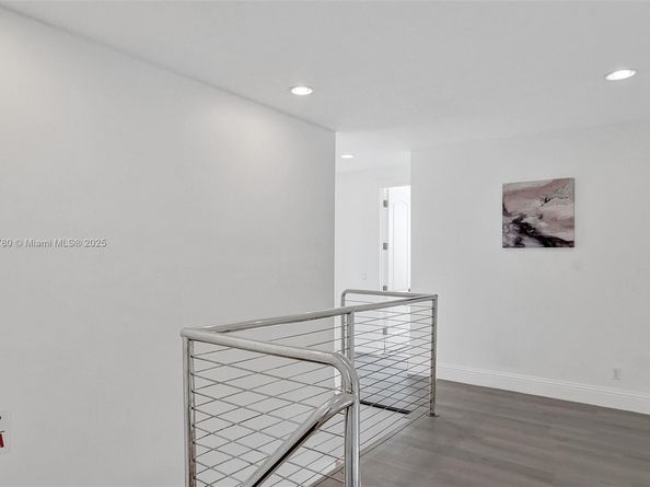 1207 SW 21st St, Fort Lauderdale FL 33315