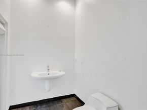 1207 SW 21st St, Fort Lauderdale FL 33315