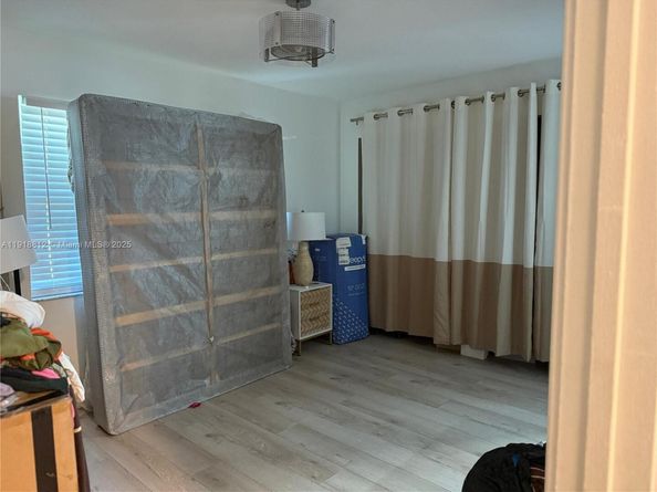 7523 SW 7th Pl, North Lauderdale FL 33068