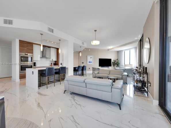 301 Altara Ave LPH914, Coral Gables FL 33146