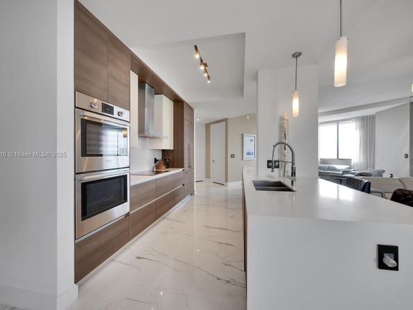 301 Altara Ave LPH914, Coral Gables FL 33146