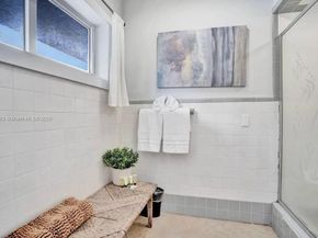 1431 Dewey St, Hollywood FL 33020