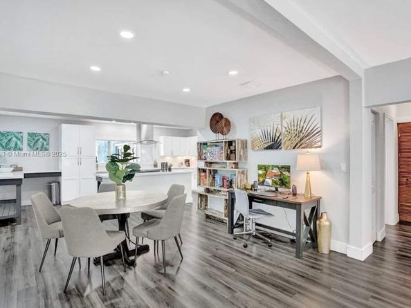 1431 Dewey St, Hollywood FL 33020