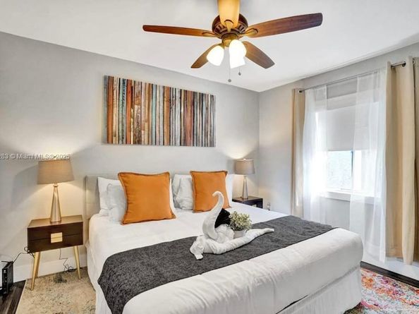 1431 Dewey St, Hollywood FL 33020