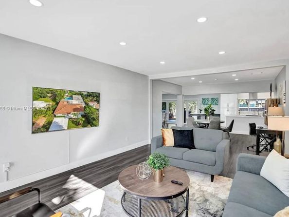 1431 Dewey St, Hollywood FL 33020