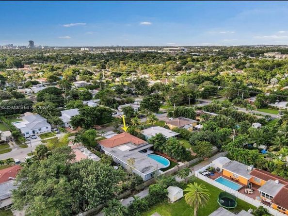 1431 Dewey St, Hollywood FL 33020