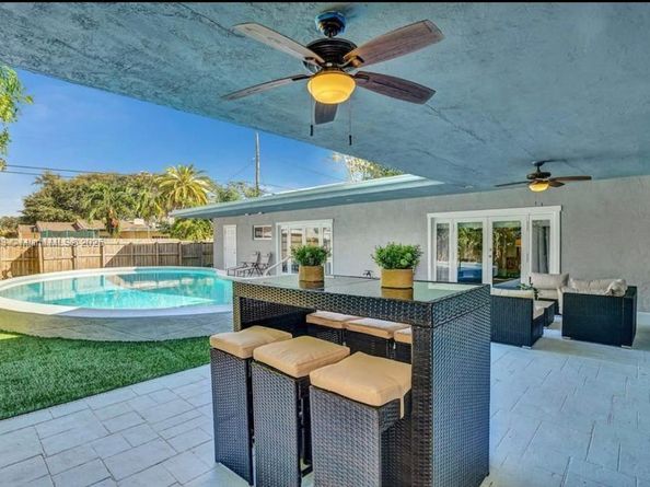 1431 Dewey St, Hollywood FL 33020