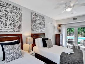 1431 Dewey St, Hollywood FL 33020