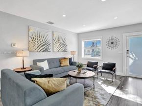 1431 Dewey St, Hollywood FL 33020