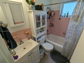 158 Ocean Dr 203, Miami Beach FL 33139