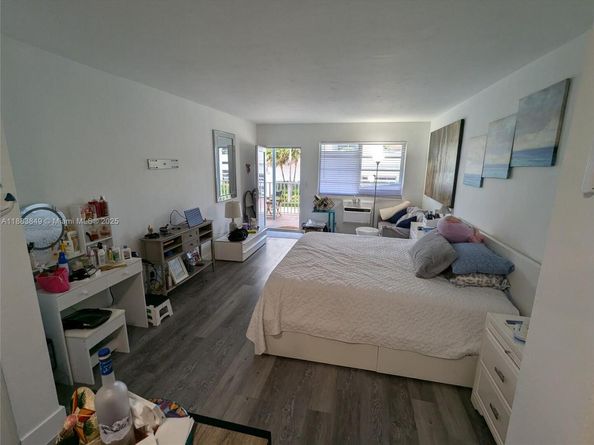 158 Ocean Dr 203, Miami Beach FL 33139