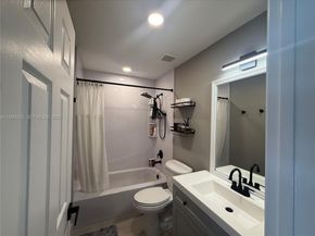 1054 SE 6th Ct, Dania Beach FL 33004