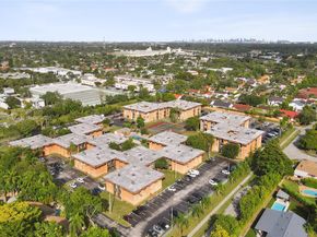 9459 SW 76th St R7, Miami FL 33173