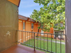 9459 SW 76th St R7, Miami FL 33173
