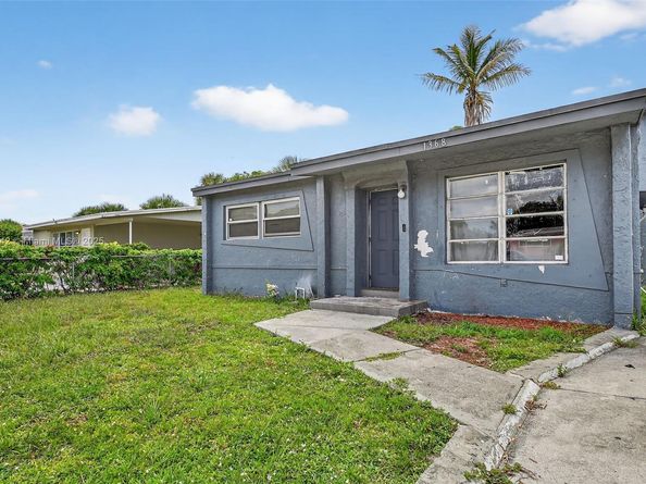 1368 11th St, West Palm Beach FL 33401