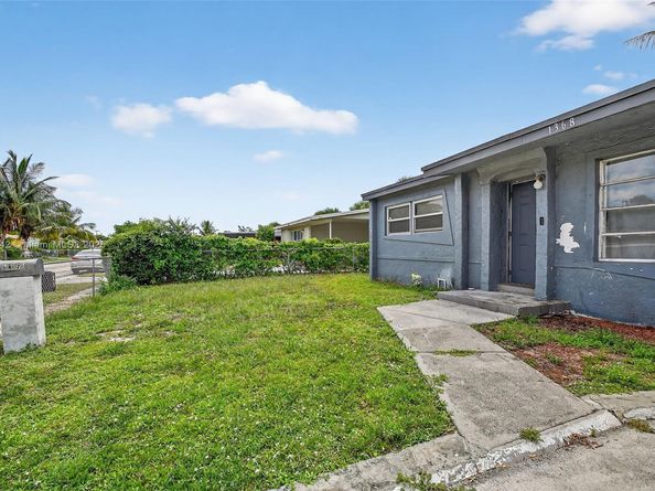1368 11th St, West Palm Beach FL 33401
