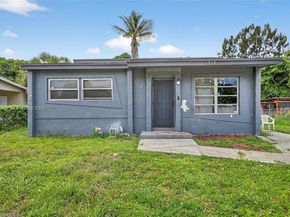 1368 11th St, West Palm Beach FL 33401