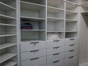 822 Meridian Ln, Hollywood FL 33019